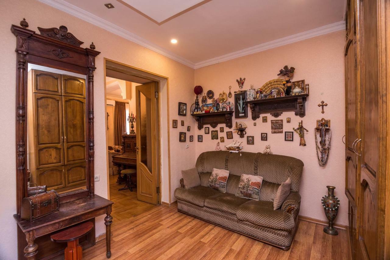 Lia'S Guest House Tbilisi Exterior photo