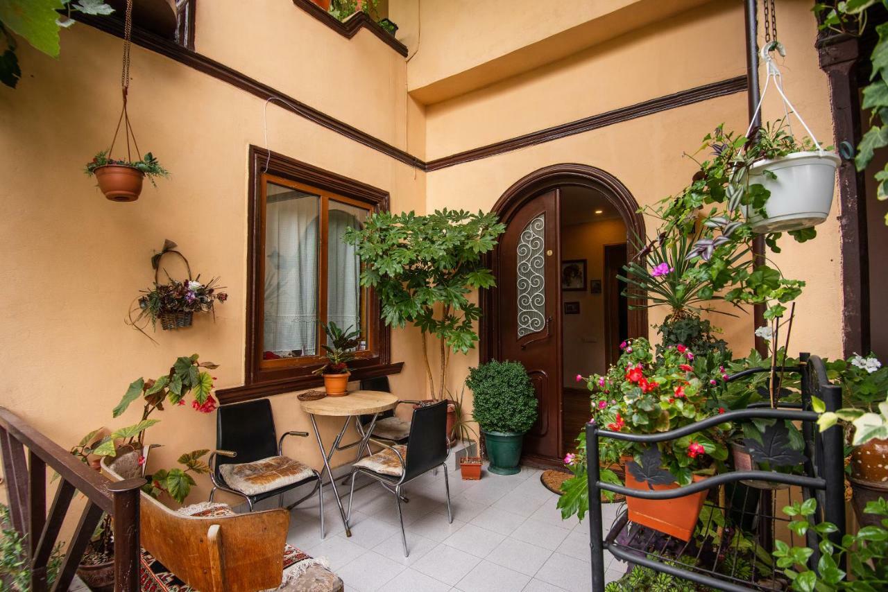 Lia'S Guest House Tbilisi Exterior photo